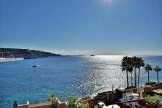 Luxury front line apartment with view to Port Adriano
